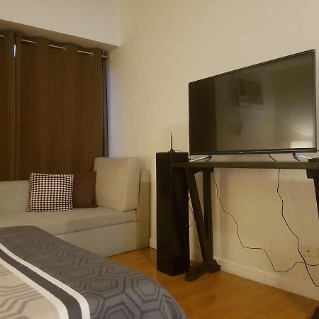 Eton Baypark Apartment Manila Exterior photo