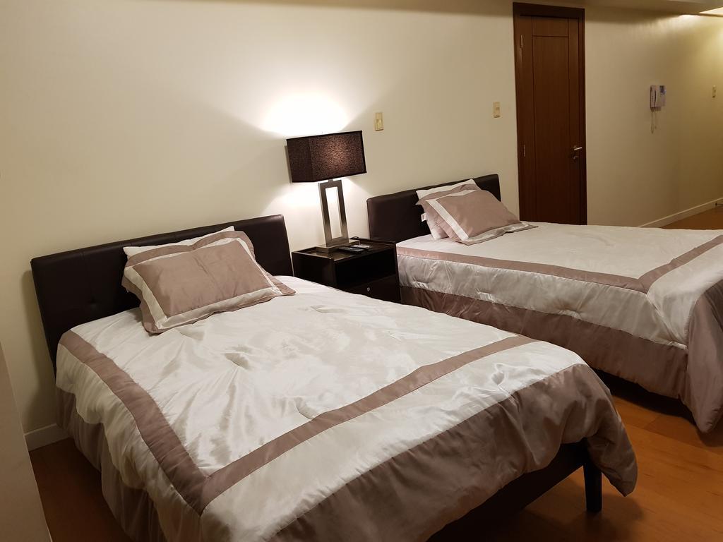 Eton Baypark Apartment Manila Exterior photo
